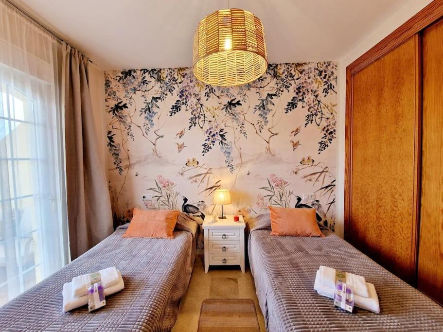Апартаменты Royal Golf View: 2Br, Pools & Ac Ситио-де-Калаонда Экстерьер фото