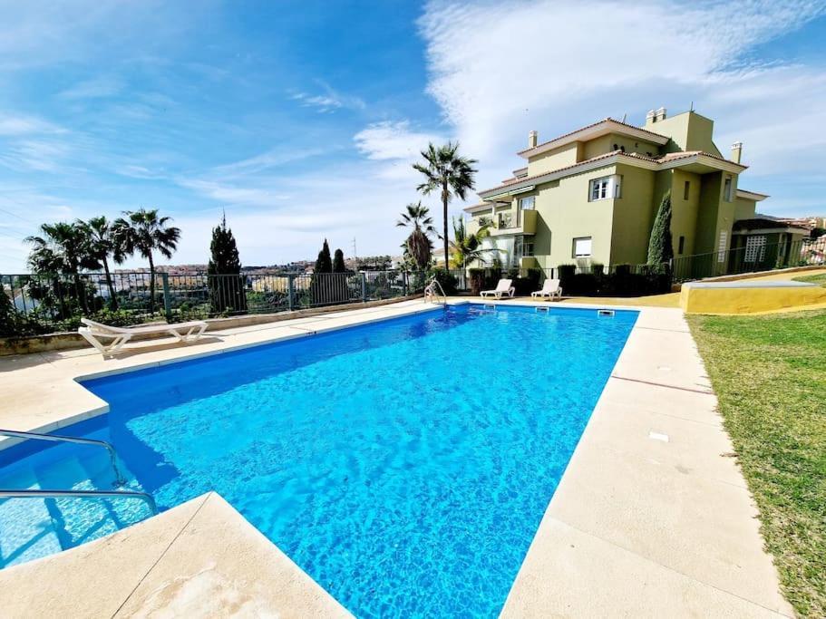 Апартаменты Royal Golf View: 2Br, Pools & Ac Ситио-де-Калаонда Экстерьер фото