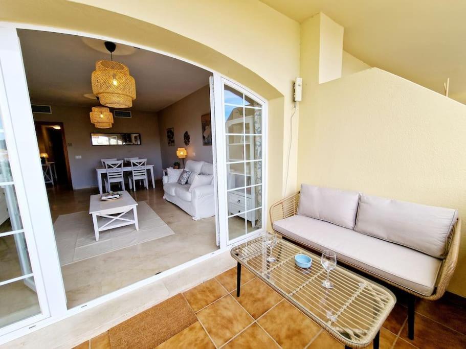 Апартаменты Royal Golf View: 2Br, Pools & Ac Ситио-де-Калаонда Экстерьер фото