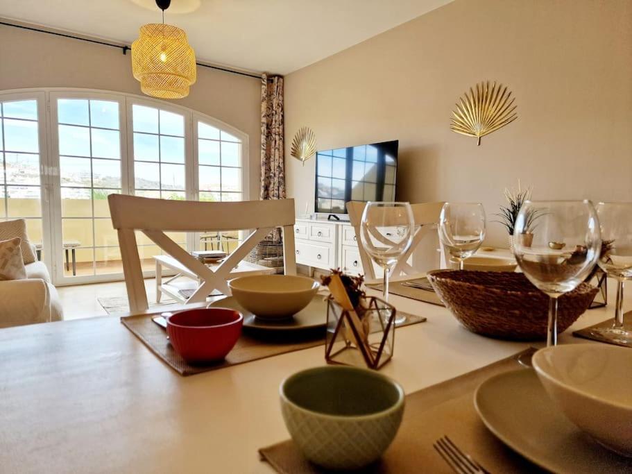 Апартаменты Royal Golf View: 2Br, Pools & Ac Ситио-де-Калаонда Экстерьер фото