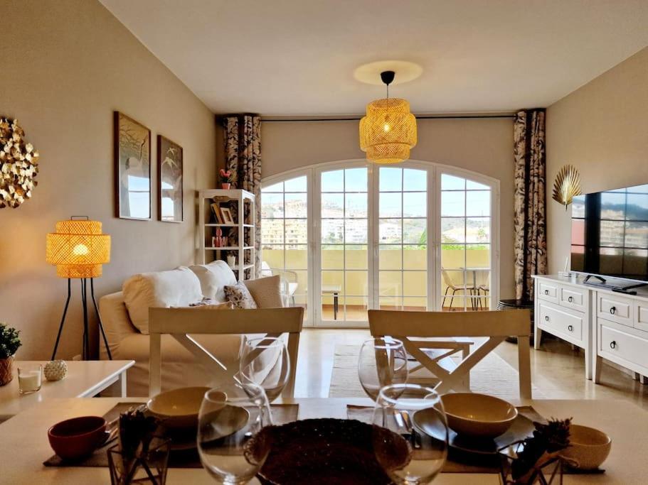 Апартаменты Royal Golf View: 2Br, Pools & Ac Ситио-де-Калаонда Экстерьер фото